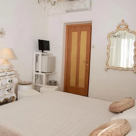 Priscilla Nel Golfo Delle Meraviglie