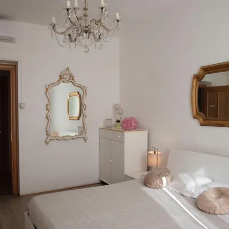 Priscilla Nel Golfo Delle Meraviglie 3*